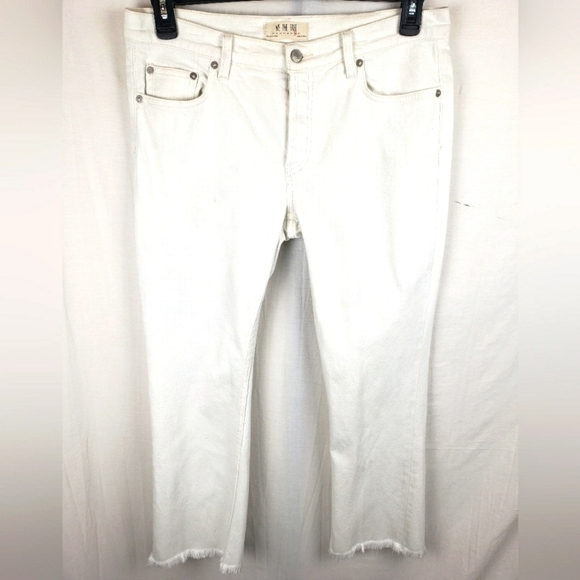 We The Free Winter White Fringed Hem Straight leg Jeans Sz 30 - Picture 2 of 15